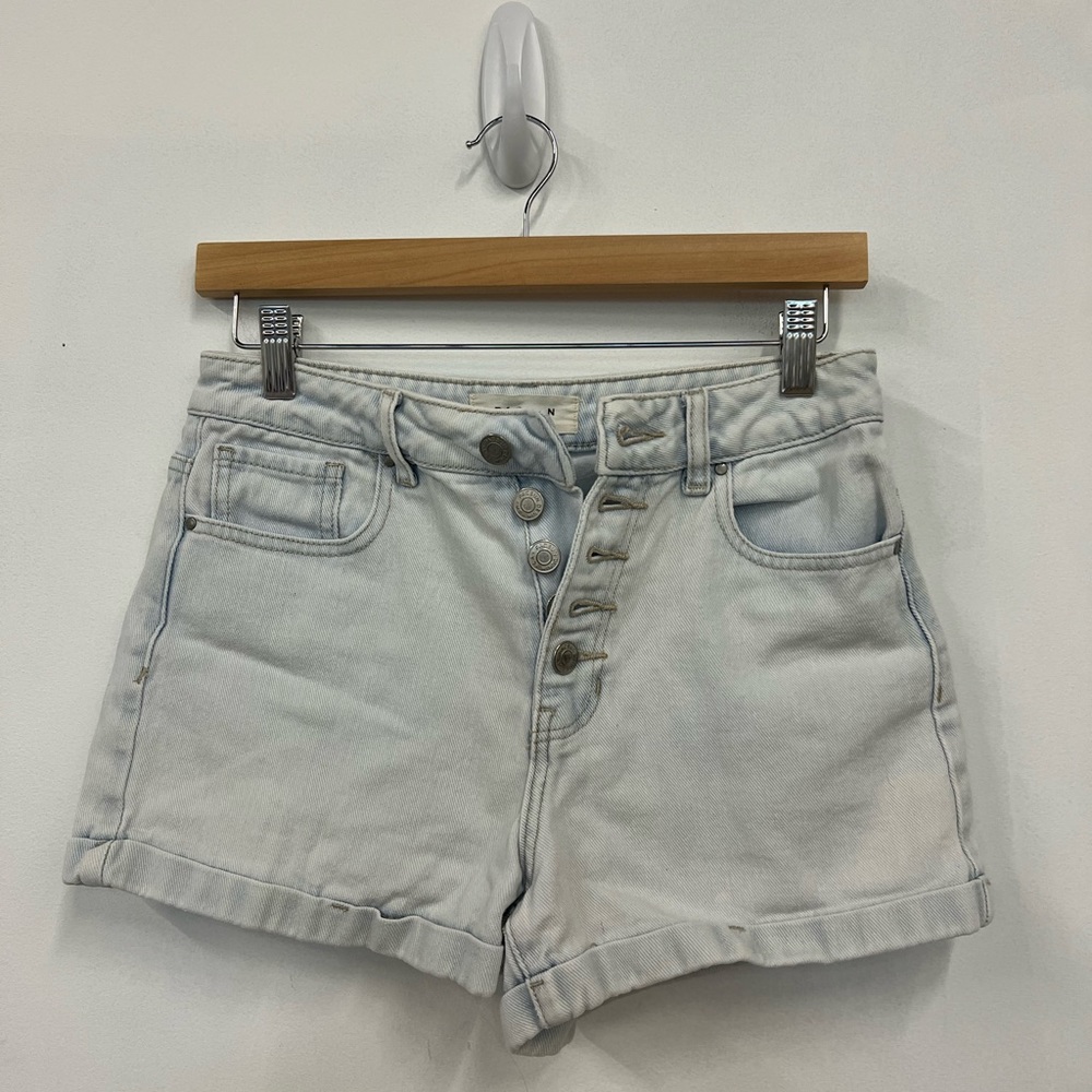 PacSun Light Wash Button Up size 25 waist Jean Shorts